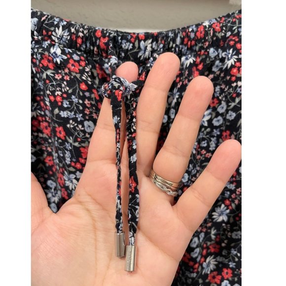 H&M Floral Mini Shorts - Picture 3 of 5